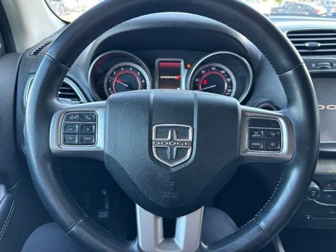 Used 2018 Dodge Journey Crossroad w/ Nav & Sun Group FWD image 11