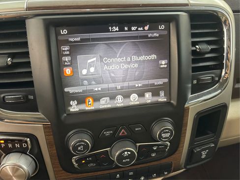 Used 2017 RAM 1500 Laramie w/ Convenience Group AWD/4WD image 44