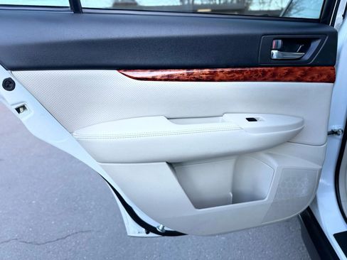 Used 2012 Subaru Outback 2.5i Limited w/ Moonroof Pkg image 16