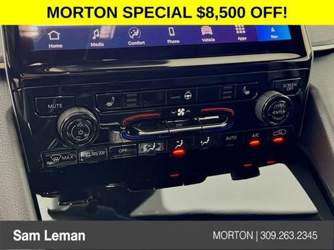 New 2025 Jeep Grand Cherokee Limited w/ Black Appearance Package image 16