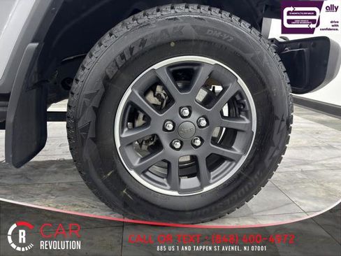 Used 2020 Jeep Gladiator Overland image 9