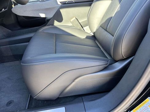 New 2025 Cadillac Optiq Sport 2 w/ LPO, ONYX Package AWD/4WD image 15