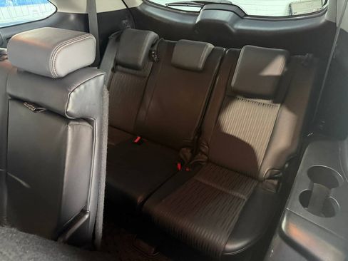 Used 2014 Toyota Highlander LE AWD/4WD image 18