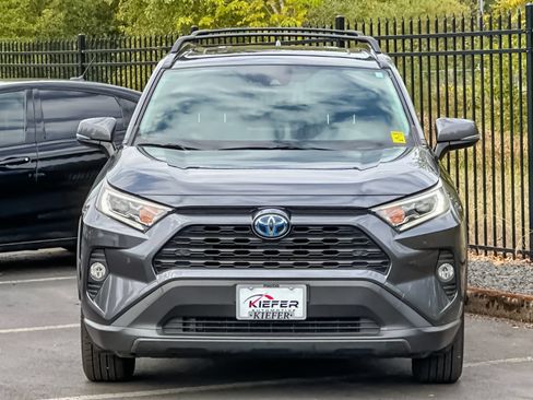 Used 2019 Toyota RAV4 XLE w/ Convenience Package AWD/4WD image 8