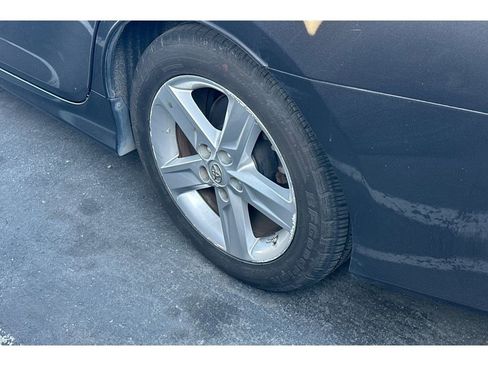 Used 2014 Toyota Camry SE image 7