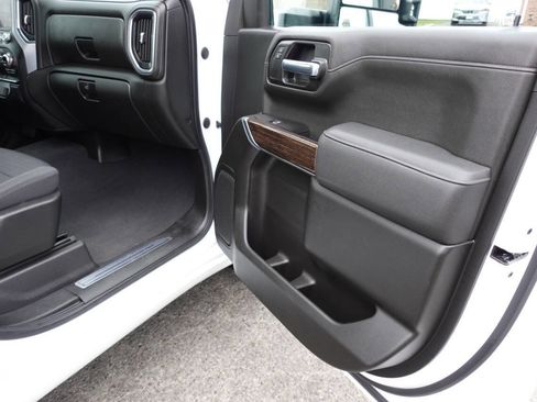 Used 2022 GMC Sierra 1500 SLE w/ X31 Off-Road Package image 34