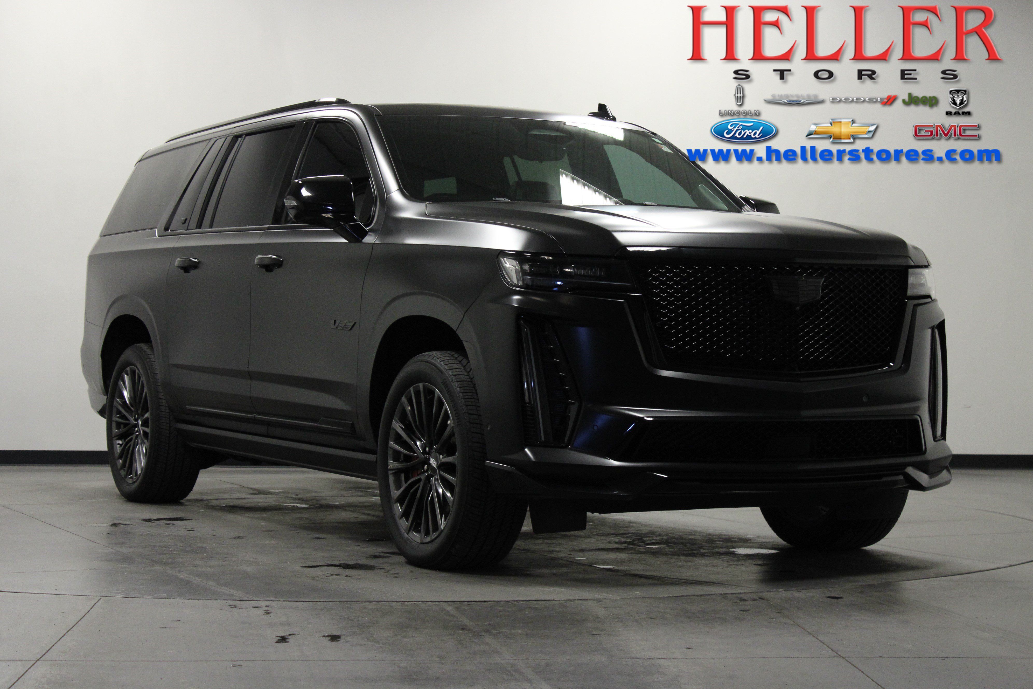 Used 2024 Cadillac Escalade ESV V AWD/4WD image 1