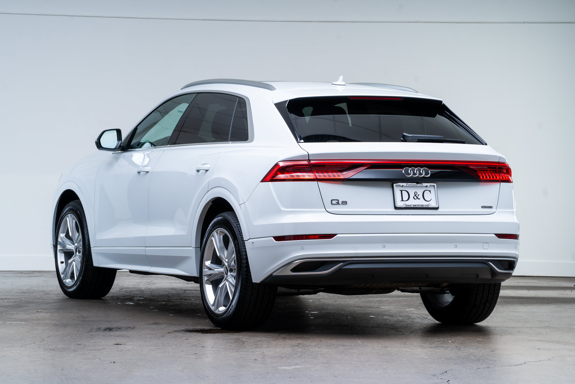 Used 2021 Audi Q8 Premium Plus AWD/4WD image 5