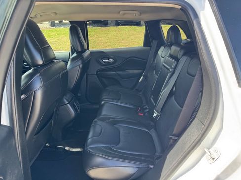 Used 2016 Jeep Cherokee High Altitude AWD/4WD image 12
