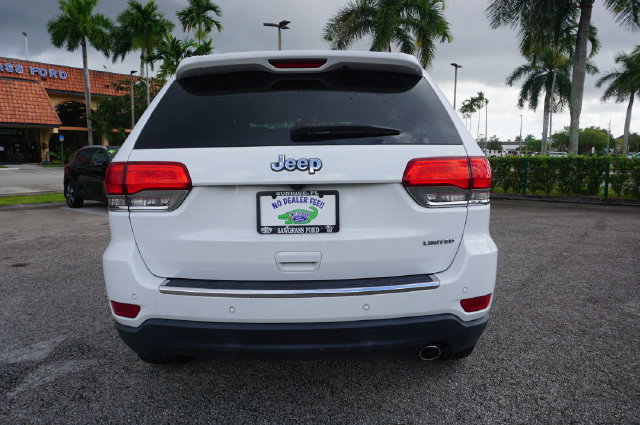 Used 2018 Jeep Grand Cherokee Limited RWD image 32