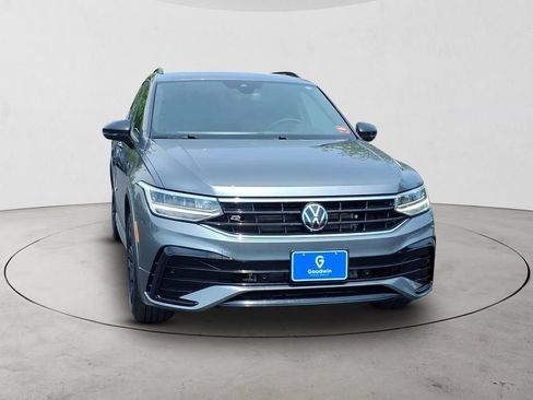 Used 2024 Volkswagen Tiguan SE R-Line AWD/4WD image 2