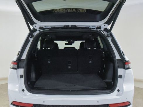 Used 2024 Jeep Grand Cherokee Limited 4xe image 14