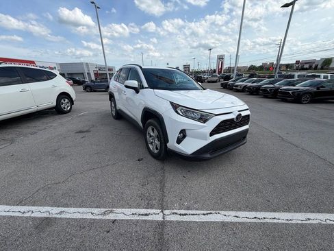 Used 2020 Toyota RAV4 XLE w/ Convenience Package image 7