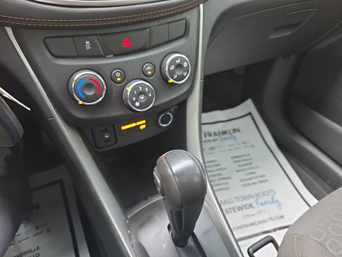 Used 2022 Chevrolet Trax LS w/ Tint and Cruise Package FWD image 19