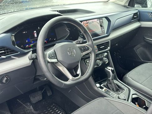 Used 2024 Volkswagen Taos SE AWD/4WD image 23