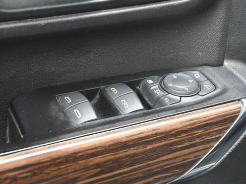 Used 2020 Chevrolet Silverado 2500 High Country w/ Technology Package image 12