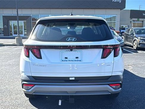 New 2026 Hyundai Tucson SE image 6