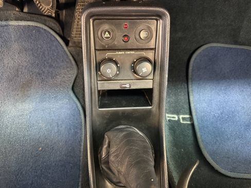 Used 1988 Porsche 911 Carrera RWD image 38