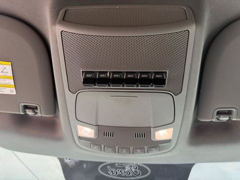 Used 2017 Ford F250 XL w/ Power Equipment Group AWD/4WD image 17