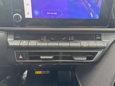 Used 2025 Toyota Camry LE FWD image 31