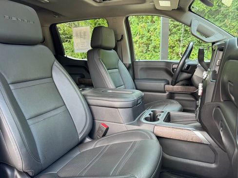 Used 2021 GMC Sierra 1500 Denali w/ Driver Alert Package II AWD/4WD image 13