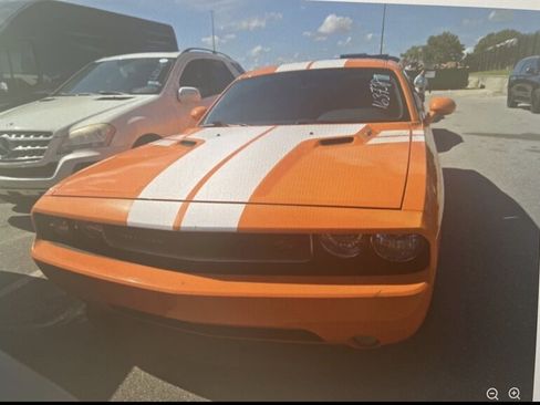Used 2014 Dodge Challenger R/T Plus RWD image 11
