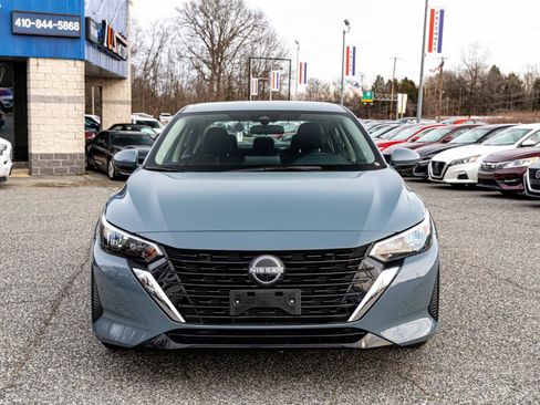 Used 2025 Nissan Sentra SV image 2