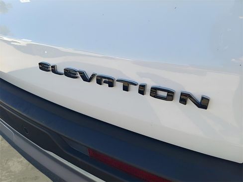 Used 2025 GMC Acadia Elevation image 23