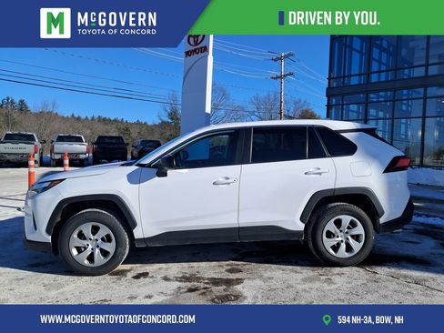 Used 2023 Toyota RAV4 LE image 2