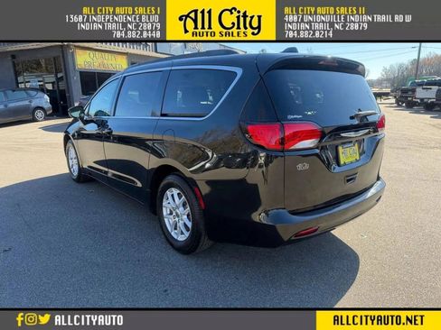 Used 2020 Chrysler Voyager Lxi FWD image 5