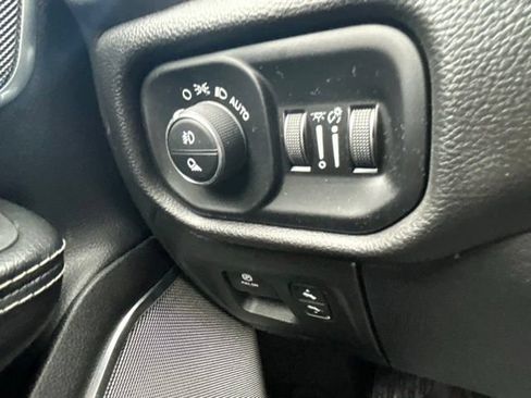 Used 2025 RAM 1500 Laramie w/ Night Edition AWD/4WD image 18
