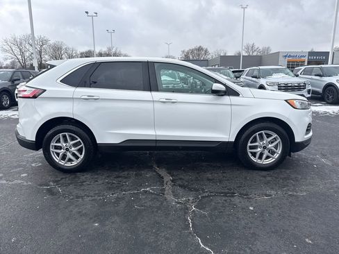 Used 2024 Ford Edge SEL w/ Convenience Package image 6