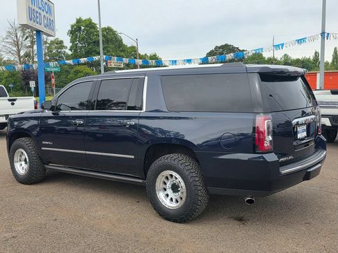 Used 2019 GMC Yukon XL Denali w/ Denali Ultimate Package AWD/4WD image 38