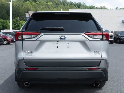 Used 2024 Toyota RAV4 XLE w/ Convenience Package AWD/4WD image 4