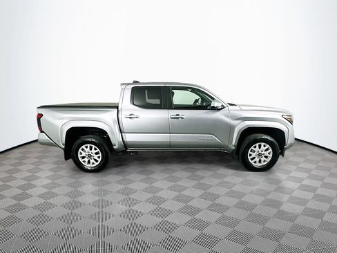 Used 2025 Toyota Tacoma SR5 AWD/4WD image 10