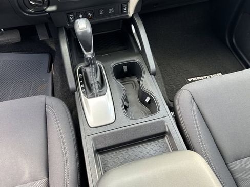 Used 2022 Nissan Frontier SV image 16