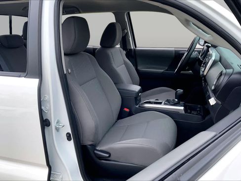 Used 2023 Toyota Tacoma SR5 RWD image 9