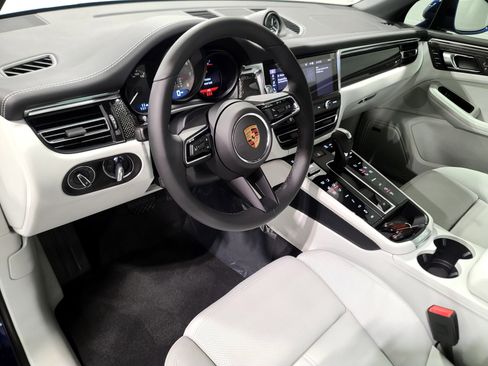 New 2026 Porsche Macan S image 4