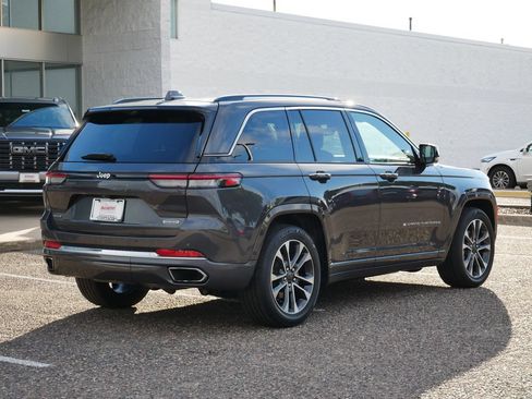 Used 2022 Jeep Grand Cherokee Overland w/ Adv Protech Group III AWD/4WD image 3