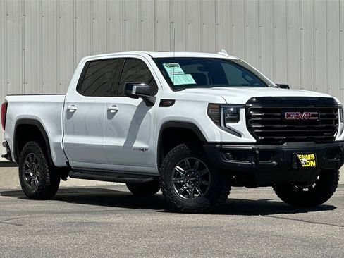 Used 2024 GMC Sierra 1500 AT4X image 2