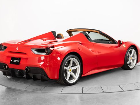 Certified 2019 Ferrari 488 Spider RWD image 8