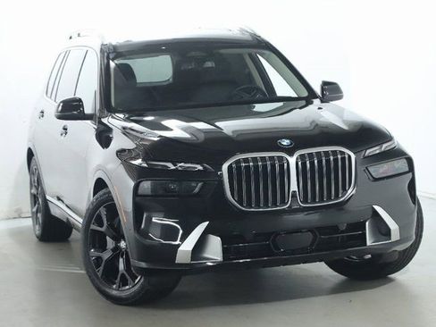 Certified 2026 BMW X7 xDrive40i AWD/4WD image 2