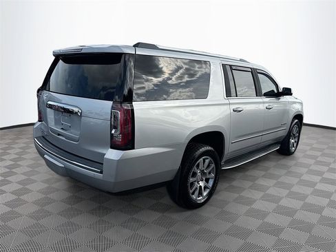 Used 2020 GMC Yukon XL Denali image 6