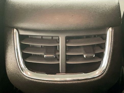 Used 2023 Chevrolet Malibu LT image 26