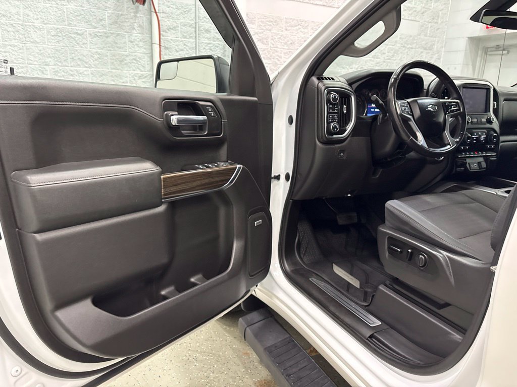 Used 2019 Chevrolet Silverado 1500 RST w/ All-Star Edition AWD/4WD image 14