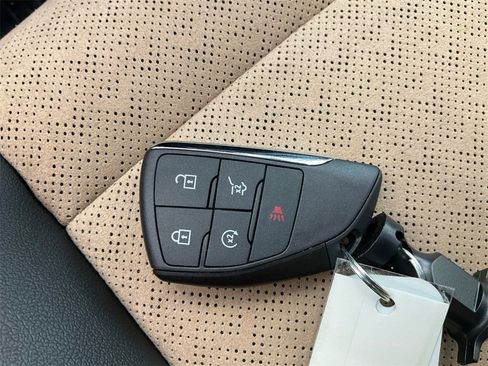 New 2026 Chevrolet Equinox ACTIV w/ Convenience Package III image 39