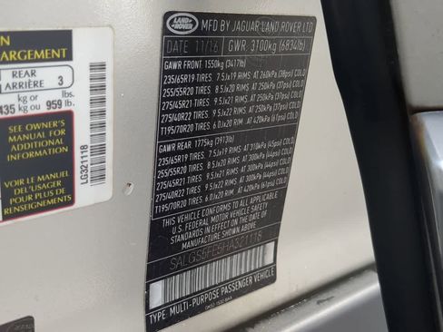 Used 2017 Land Rover Range Rover Long Wheelbase Supercharged image 36