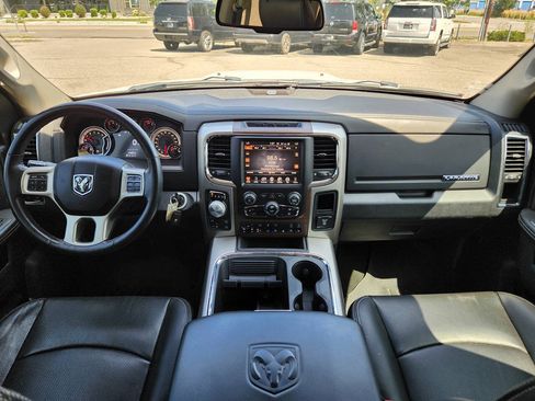 Used 2016 RAM 1500 Laramie AWD/4WD image 4