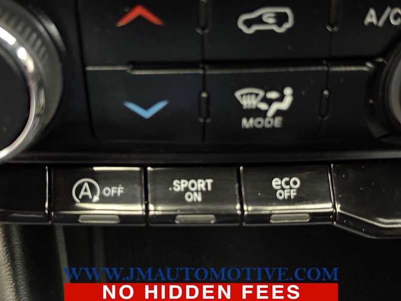 Used 2022 Dodge Durango SXT w/ Blacktop Package AWD/4WD image 37