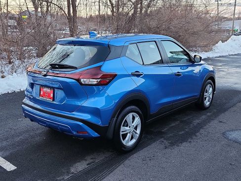 Certified 2025 Nissan Kicks Play S image 4